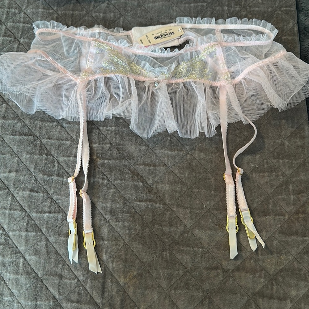 NWT Victoria's Secret DREAM ANGELS GARTER BELT TULLE EMB PINK 11034749 X… - Picture 2 of 2
